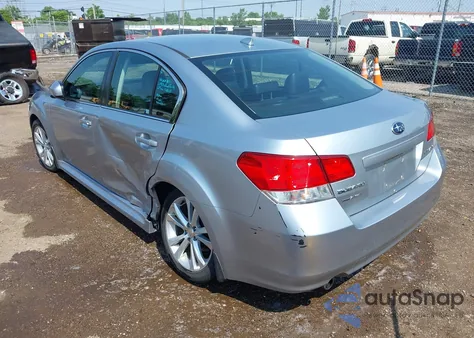 2013 Subaru Legacy 2.5I Limited z USA, uszkodzony, nr VIN 4S3BMCK63D3006833